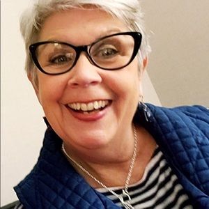 Meet your Posher, Lynn